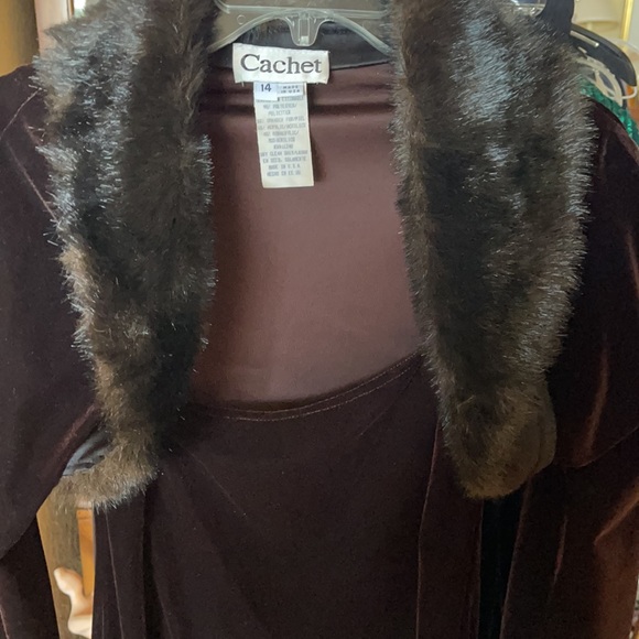 Size 14 Lightweight brown velvet maxi gown. Spaghetti straps w/faux fur Bolero - Picture 5 of 6